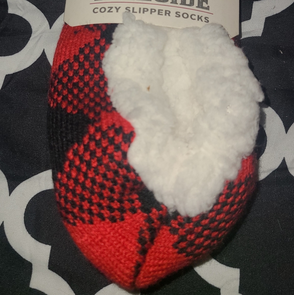 Slippers - Picture 2 of 3